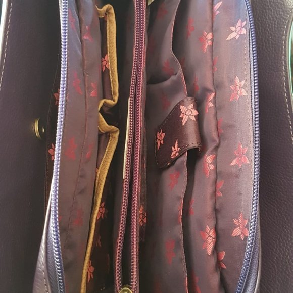 Anushka beautiful leather hand-painted classic handbag, No tags but NEW - Picture 6 of 7